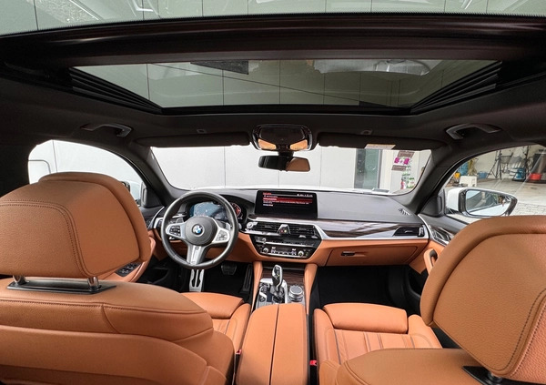 BMW Seria 5 cena 247000 przebieg: 89975, rok produkcji 2020 z Poznań małe 781
